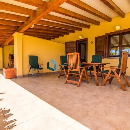 Nettuno Con Piscina Privata Campofelice Di Roccella